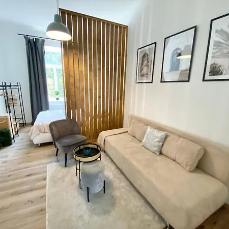 Guest house In - In